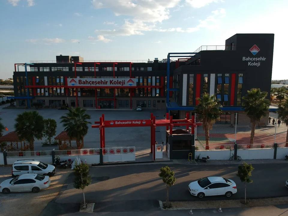 Serik kampüsü — dış cephe